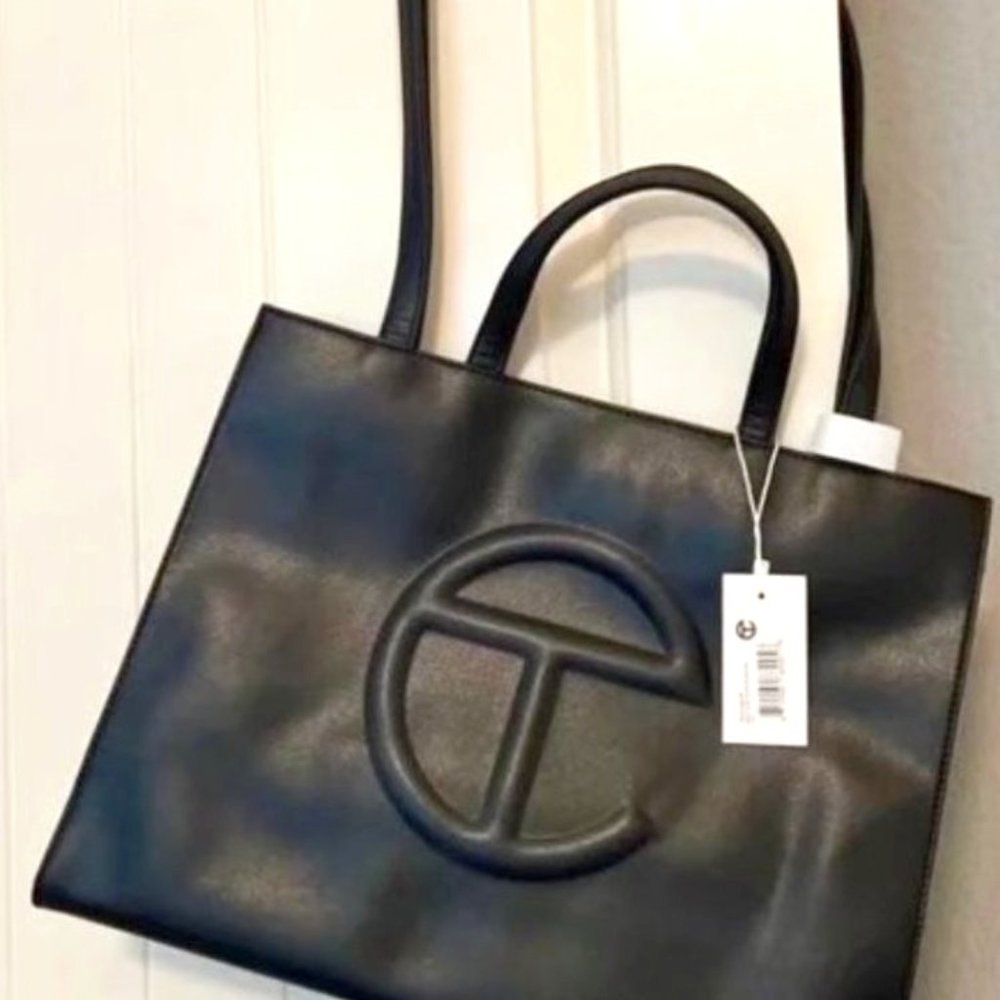T-bag Brand new 100% authentic Telfar Medium Black Shopping Bag_